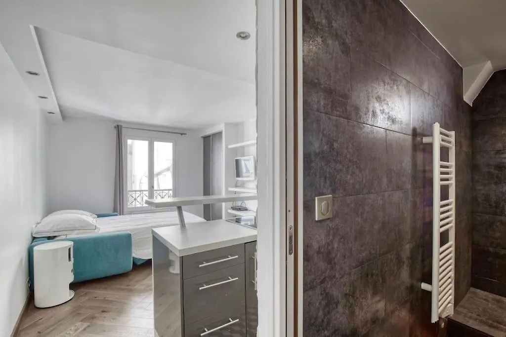 Apartment A Deux Pas De L'elysee Luxe Et Confort Au Coeur De