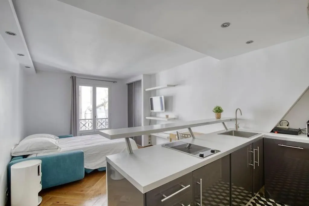 A Deux Pas De L'elysee Luxe Et Confort Au Coeur De アパート